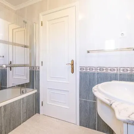 Maria - Complex With Tennis Court And Restaurant,pool * Albufeira