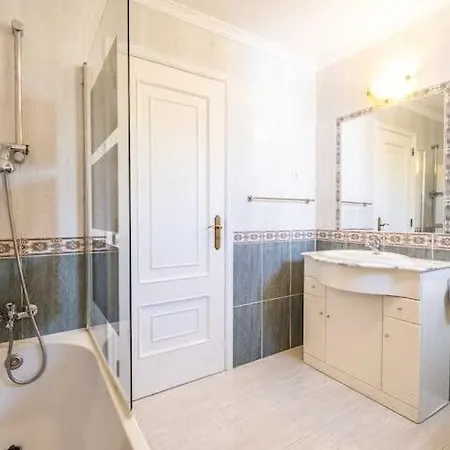 Maria - Complex With Tennis Court And Restaurant,pool Holiday home Albufeira