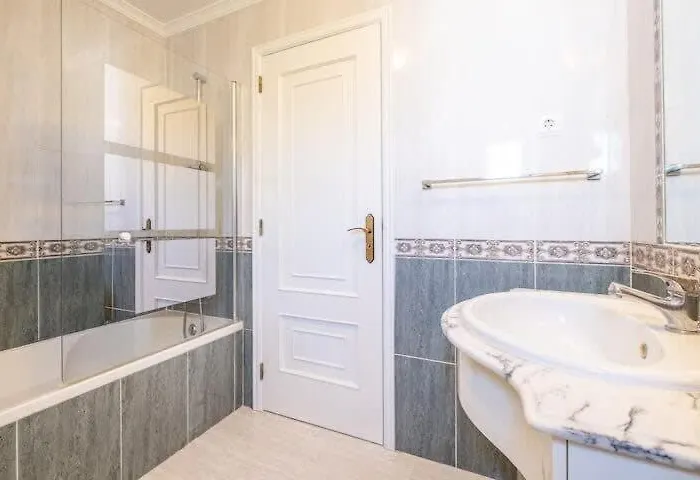 Maria - Complex With Tennis Court And Restaurant,pool * アルブフェイラ