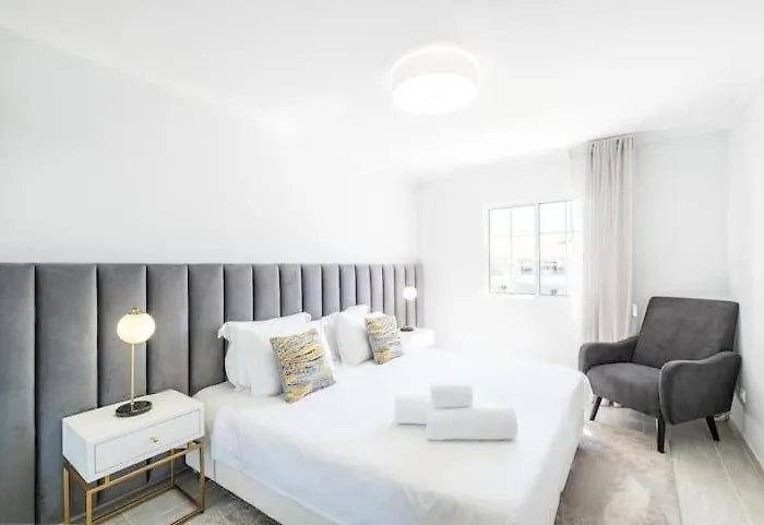 Maria - Complex With Tennis Court And Restaurant,pool